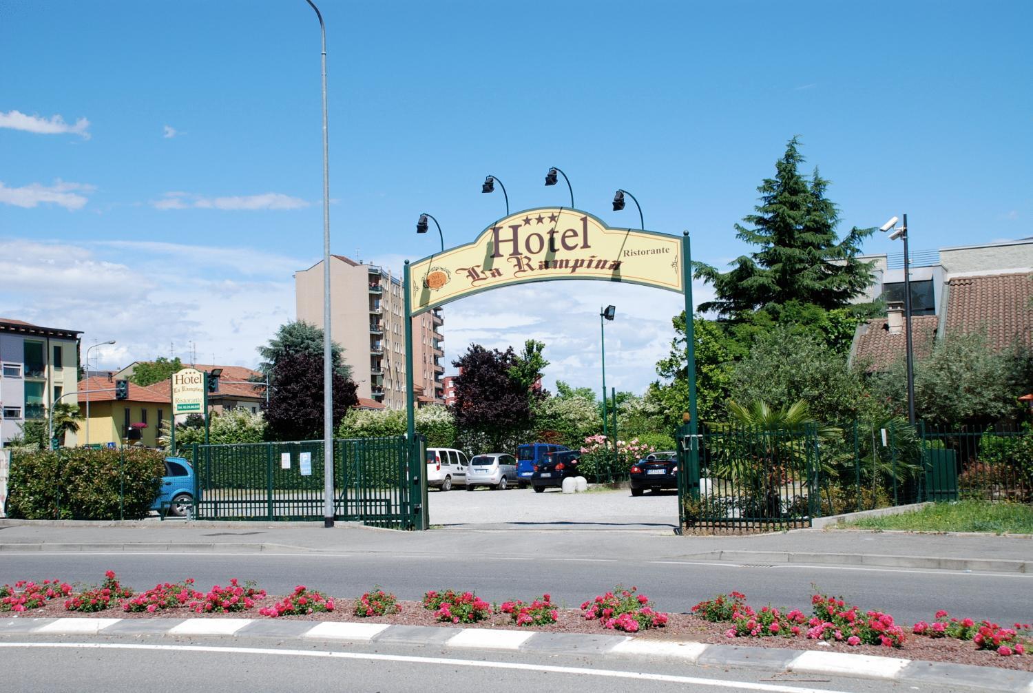 Hotel Ristorante La Rampina Vimodrone Bagian luar foto